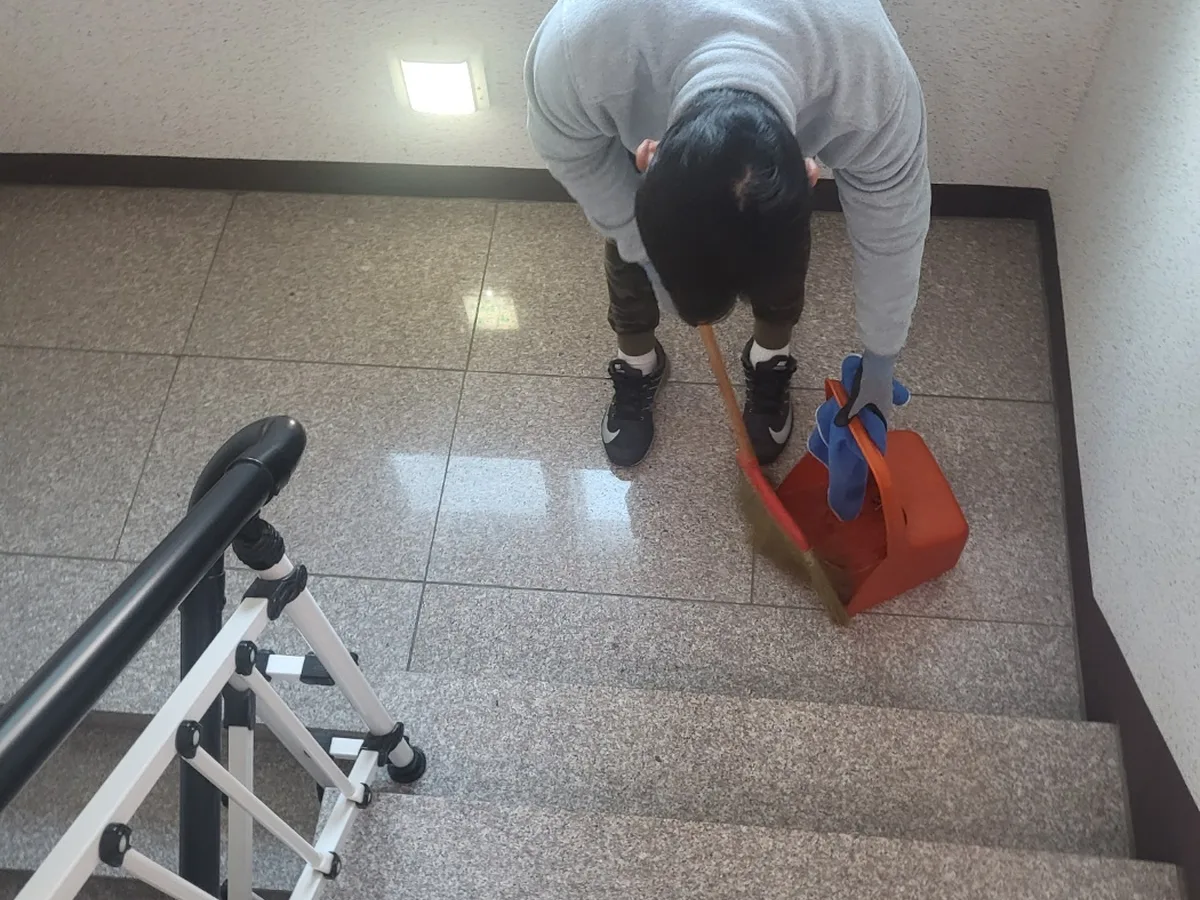 영양군 영양읍 오피스 기계실 장비 주변 정밀 위생청소 사례 - 행진크린